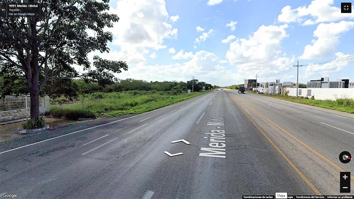 8,000-square-meter lot on the Mérida–Motul highway at Km 5.5