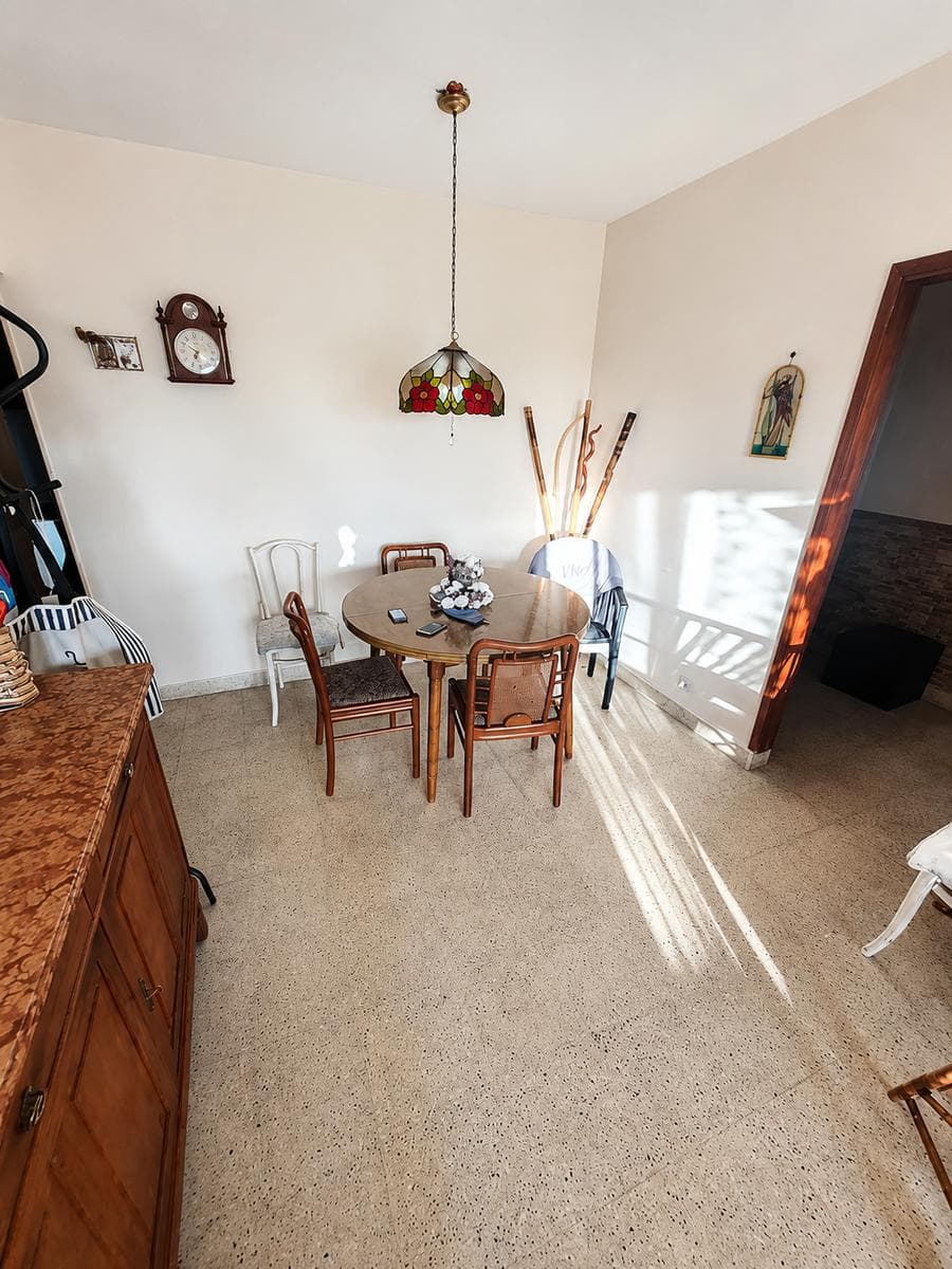 SPACIOUS 3-ROOM APARTMENT WITH BALCONY FOR SALE. OLIVOS
