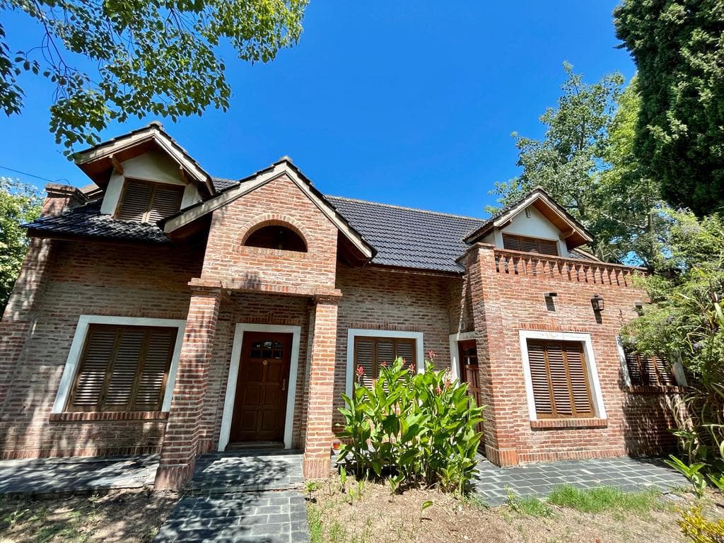 House for Short-Term Rent - City Bell