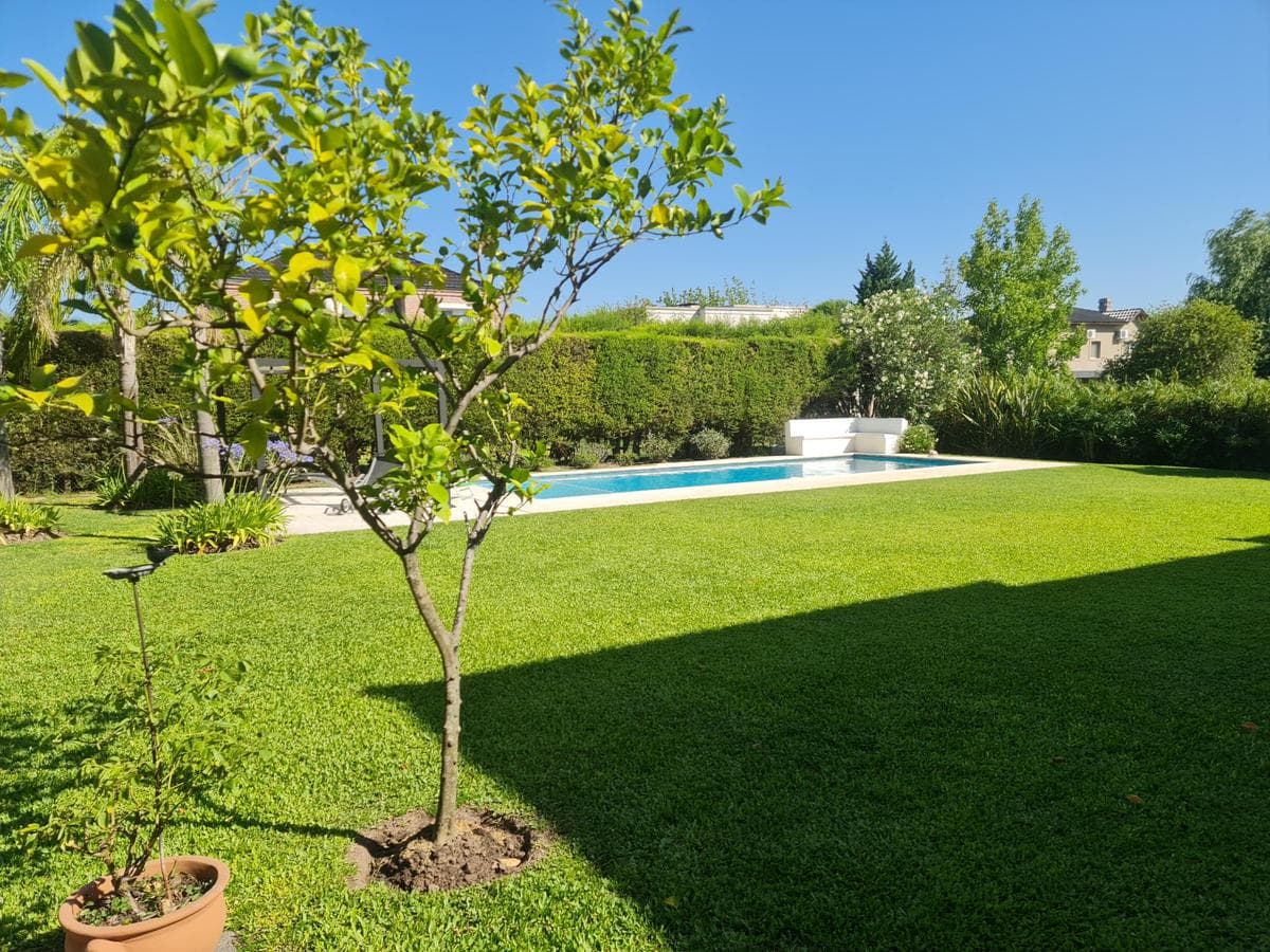 House for Sale in Talar Del Lago I