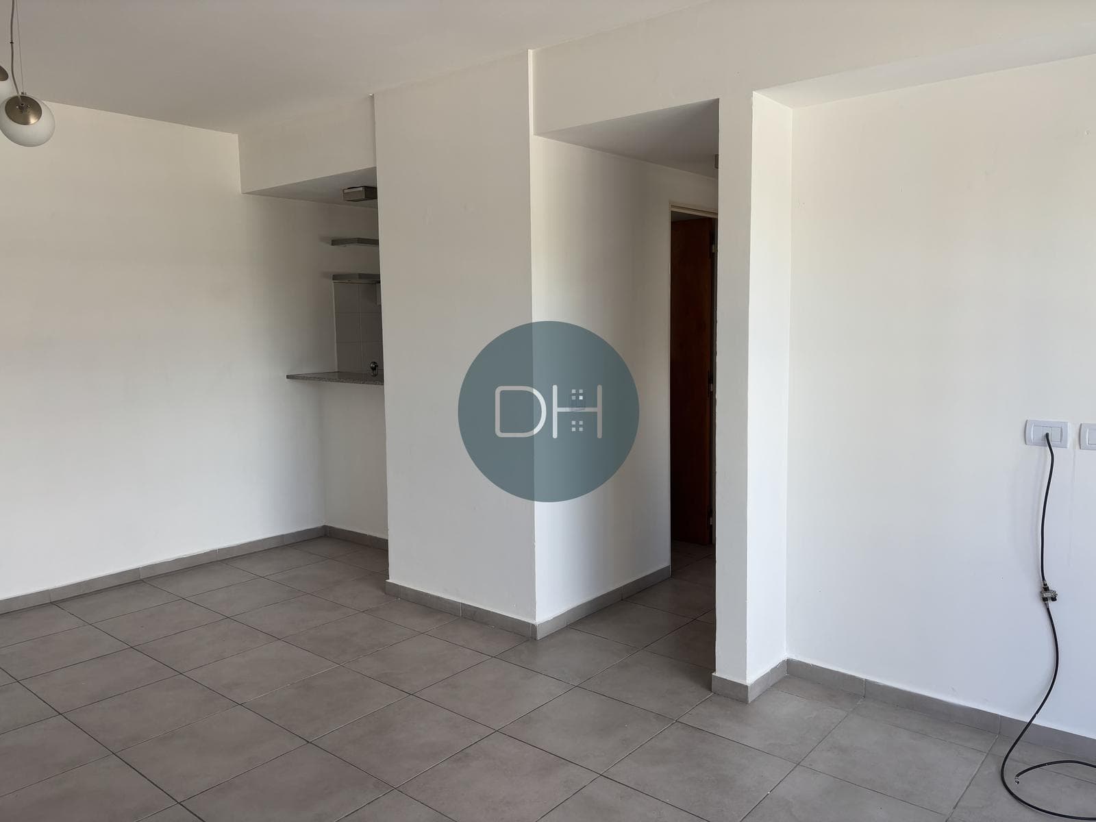 11 e/60 and 61—Apartment with garage and storage room