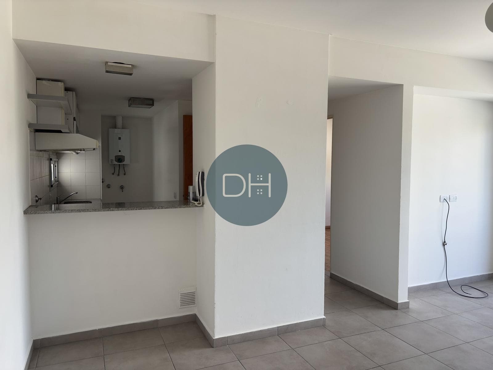 11 e/60 and 61—Apartment with garage and storage room