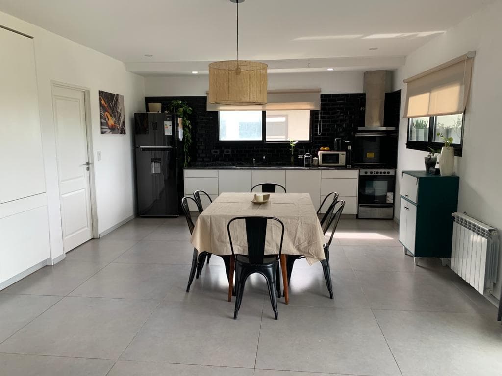4-Bedroom House for Sale with Pool in San Eduardo - Pilar
