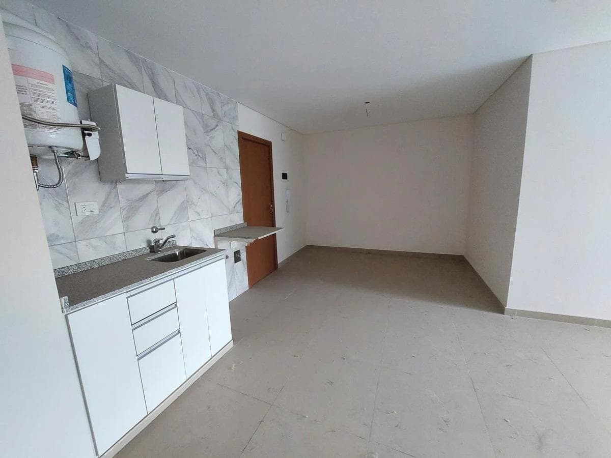 Brand-New Studio Apartment for Sale, Can Be Divided. Martin