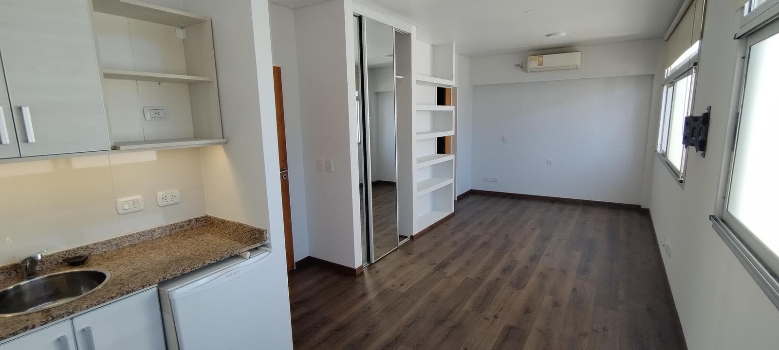 6-year-old studio apartment with a partition!! Suitable for professionals, just a few meters from Santa Fé Avenue