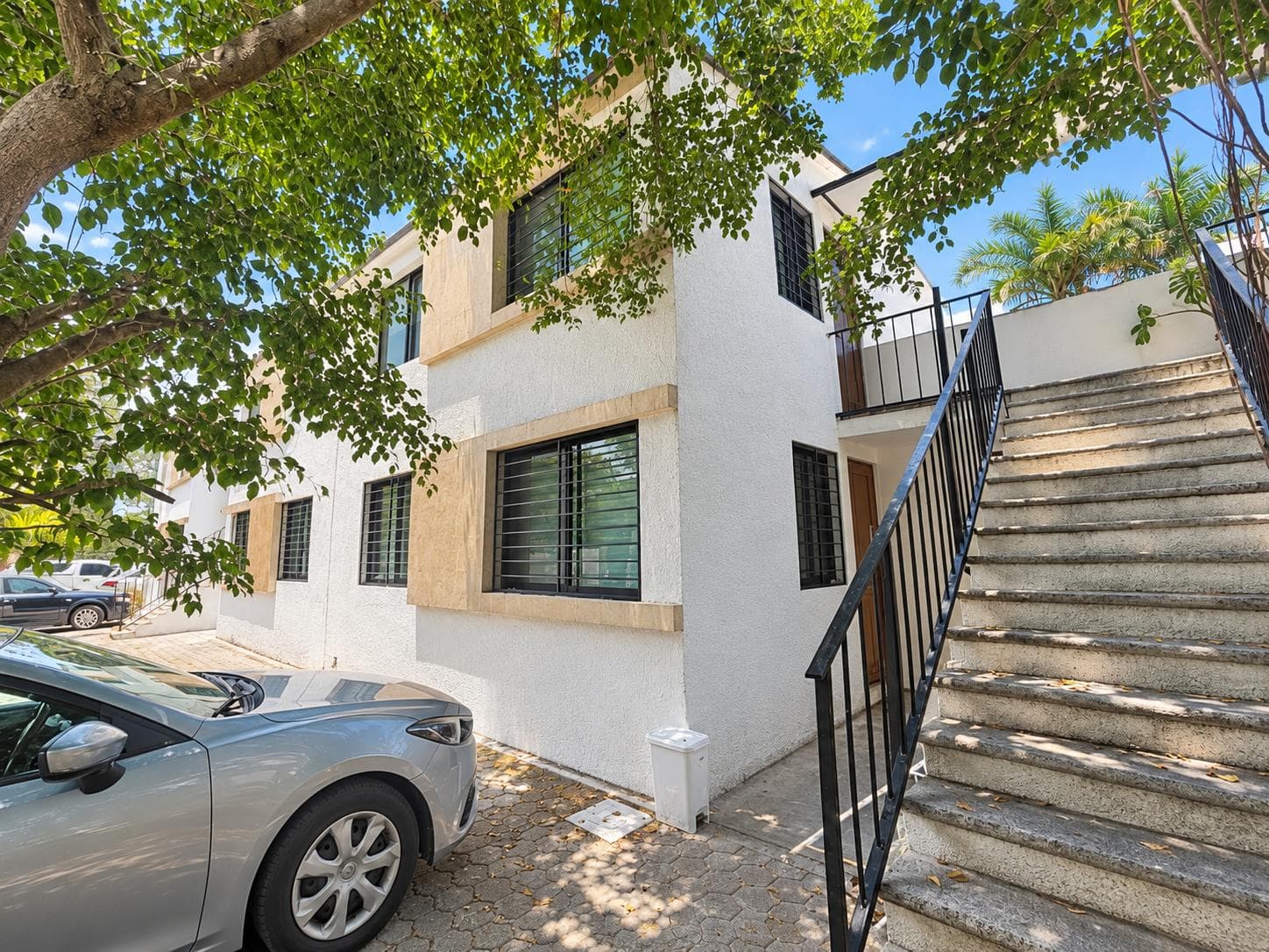 2-Bedroom Furnished Apartment for Rent in Playa Car, Playa del Carmen