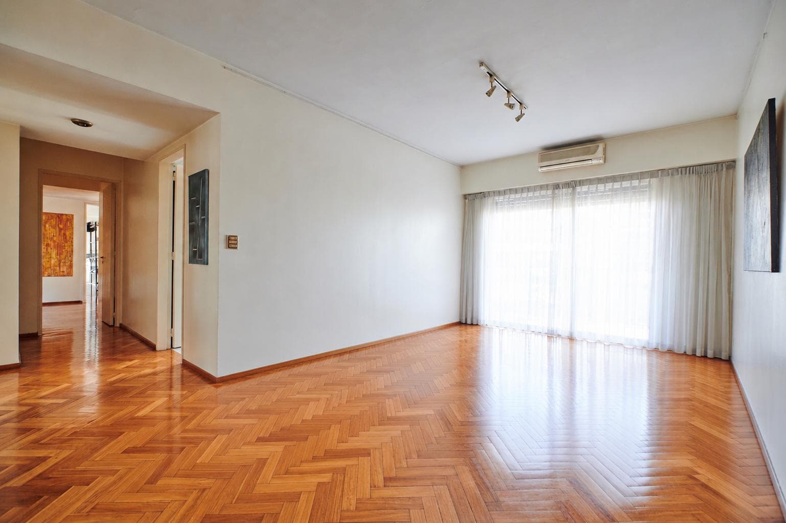 4-ROOM APARTMENT FOR SALE WITH A LARGE BALCONY - PALERMO CHICO