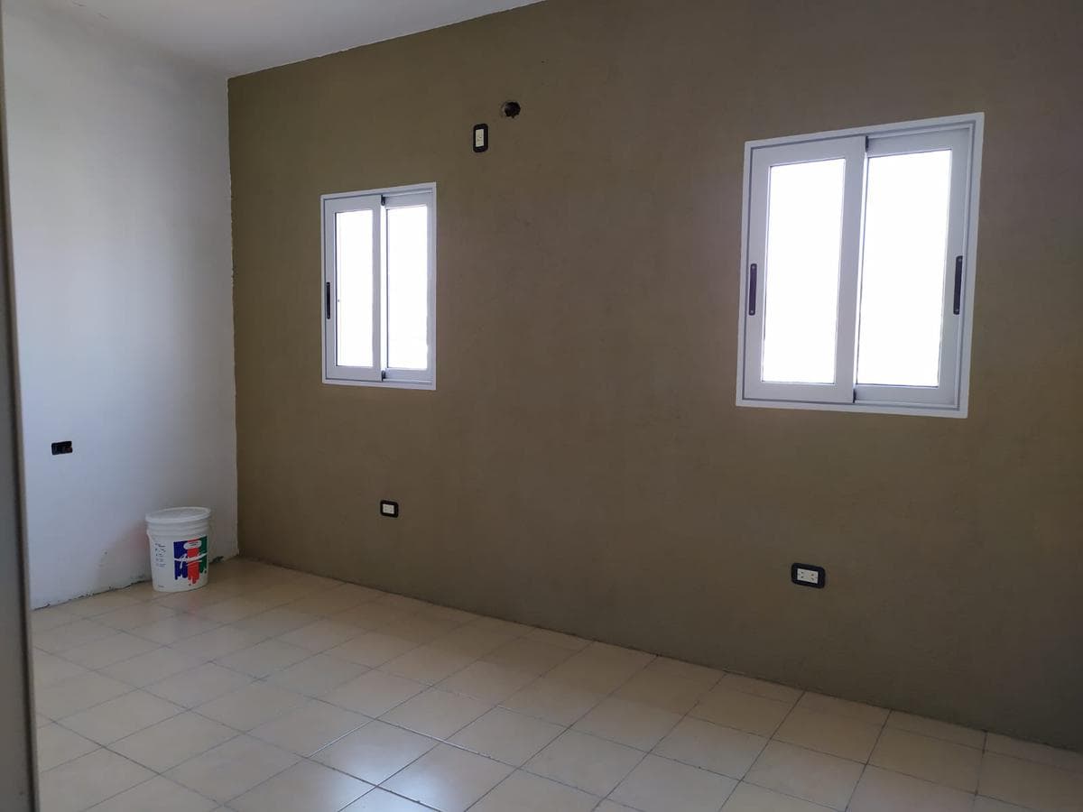FOR SALE - 3-bedroom house with a hallway. Azcuénaga neighborhood, Rosario