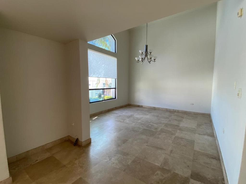 House for Sale in Santa Lucia Residencial