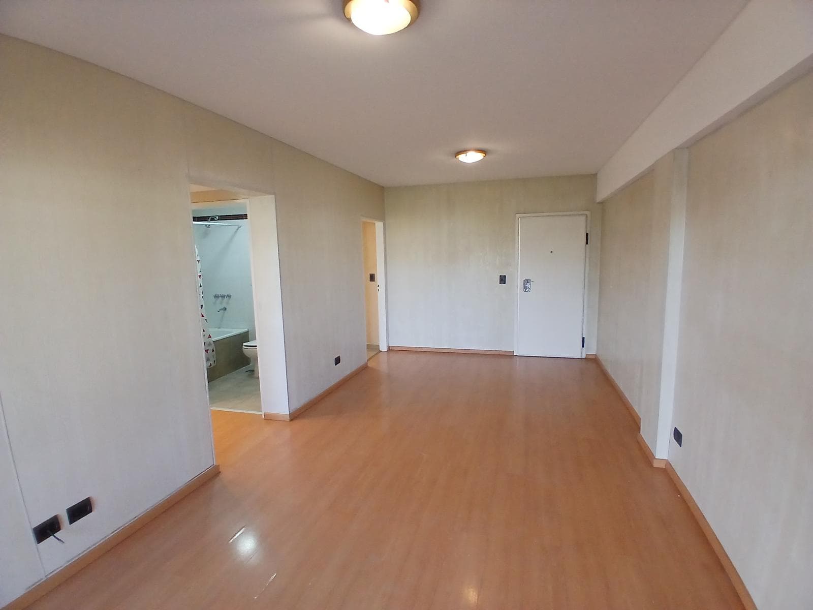 For Rent: 3-room apartment with garage. Villa Devoto