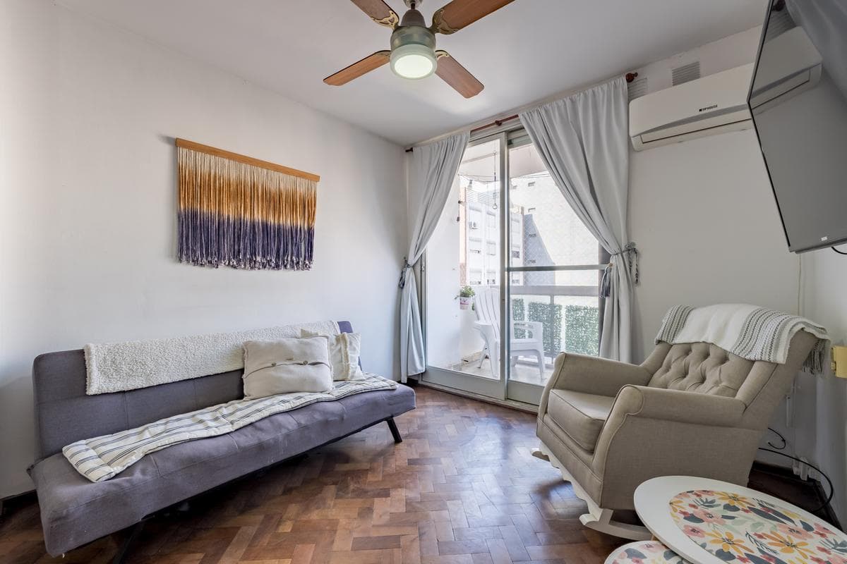 FOR SALE | TRADE - 3-bedroom apartment with a balcony facing the rear of the building - Martin, Rosario.