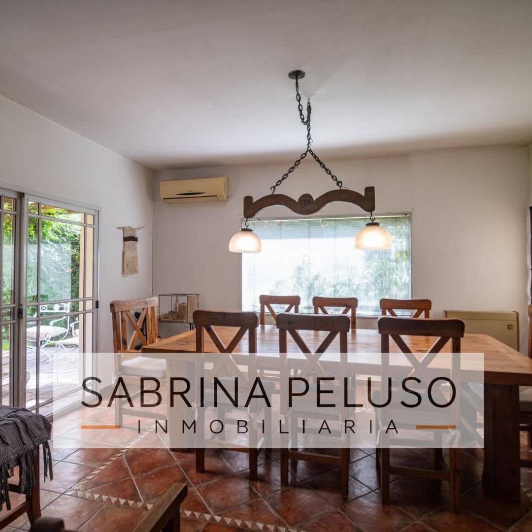 HOUSE FOR SALE IN THE EL CASCO MORENO NEIGHBORHOOD