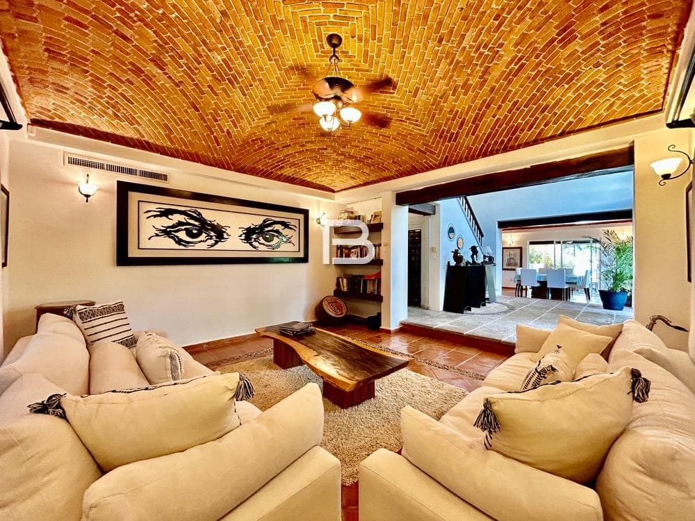 Isla Dorada: Fully Furnished House for Rent