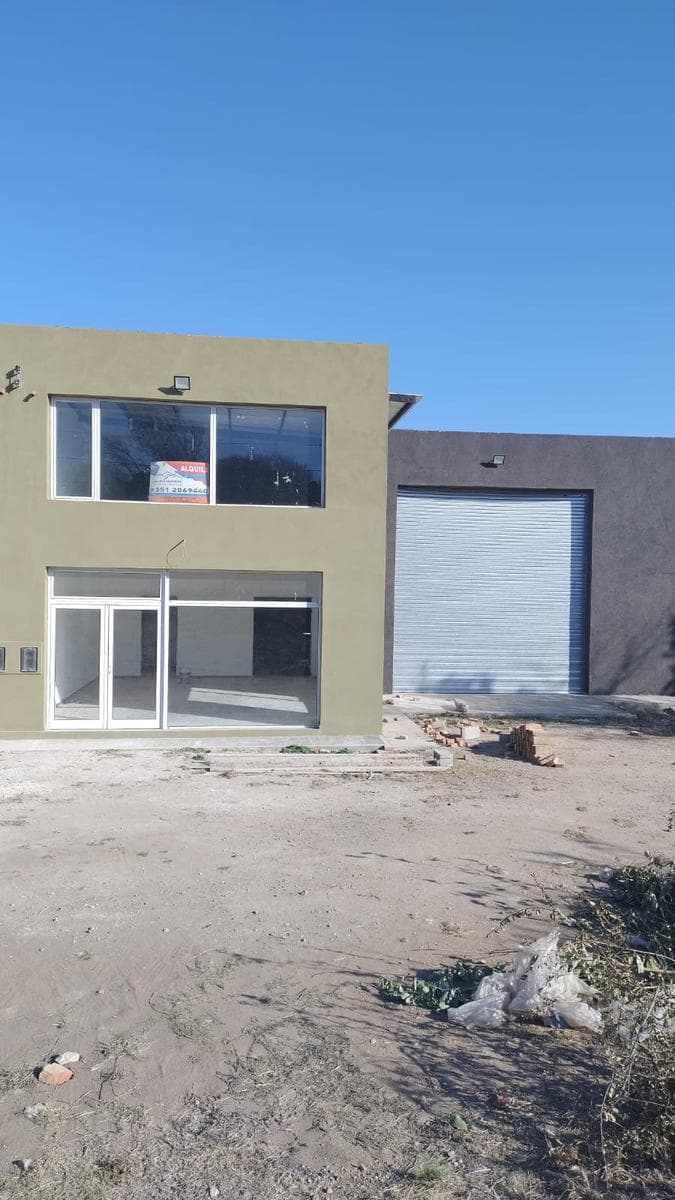 521-square-meter warehouse for sale located in Huerta Grande