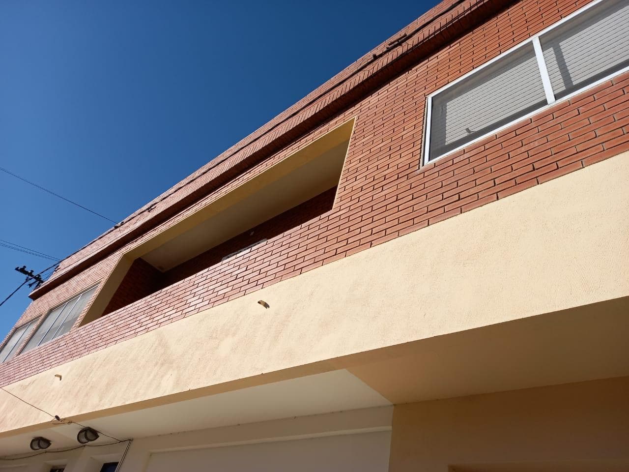 Apartment for Sale – Entire Top-Floor Unit | Excellent Condition