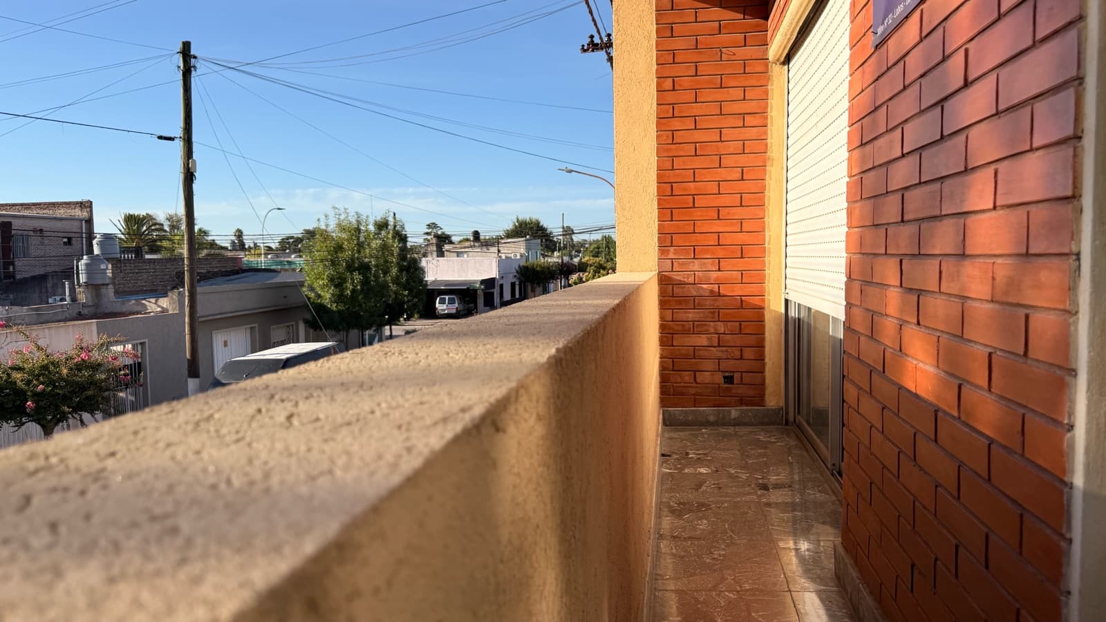 Apartment for Sale – Entire Top-Floor Unit | Excellent Condition