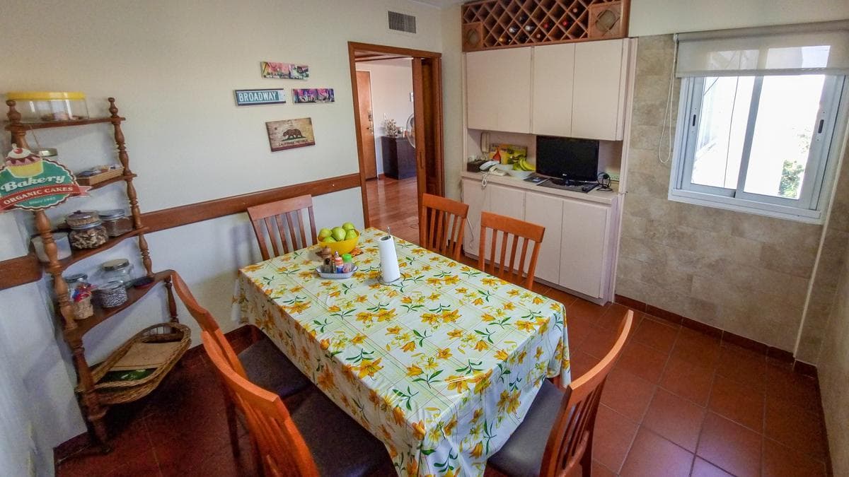 Luxury 3-Bedroom Apartment with a Partial View of the River