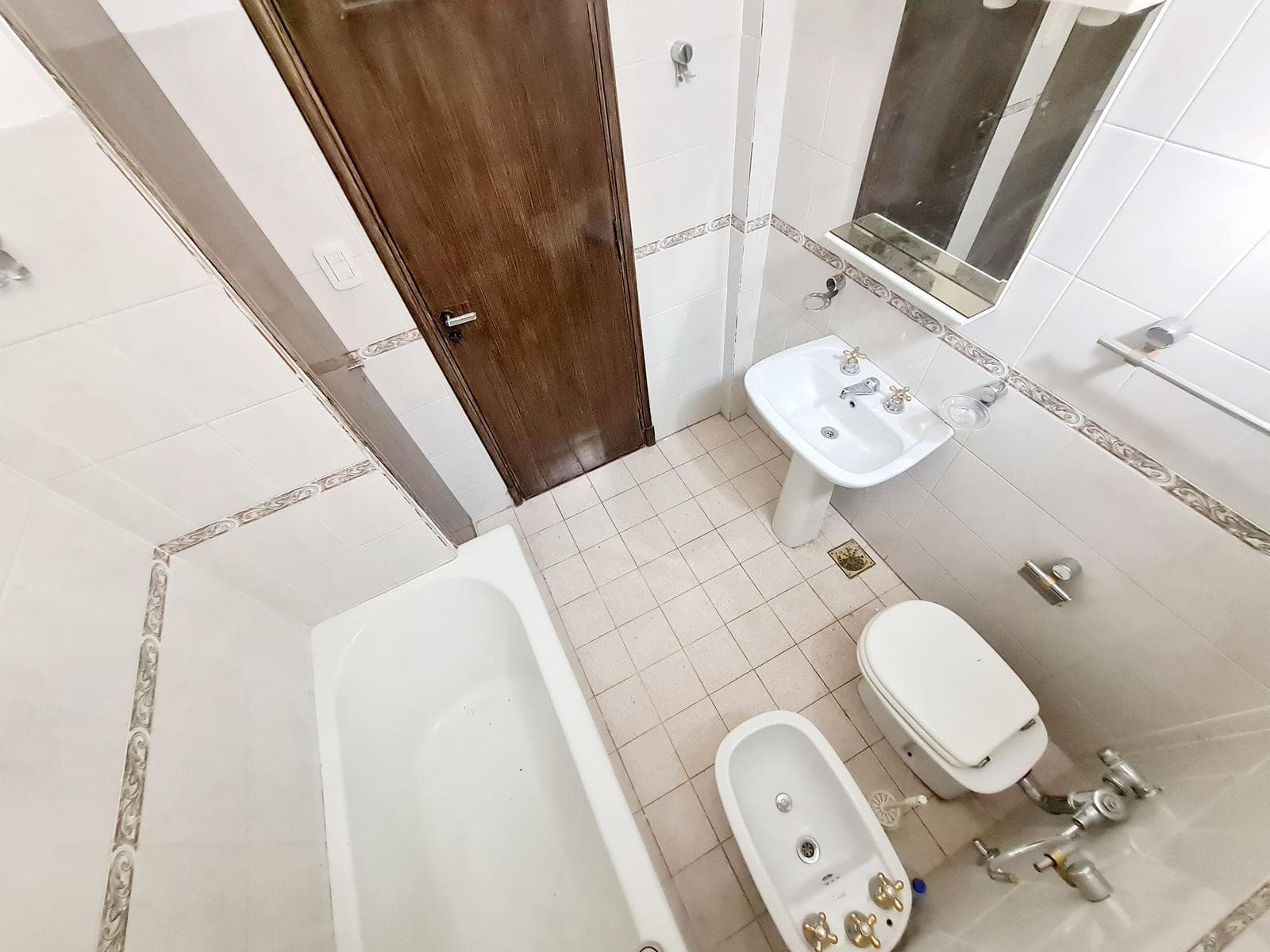 Departamento de 3 Ambientes en Venta - Balcón - Tribunales