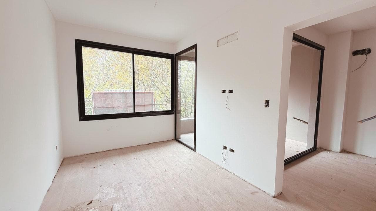 Two-room apartment in Villa Crespo with a balcony terrace and a half-bath