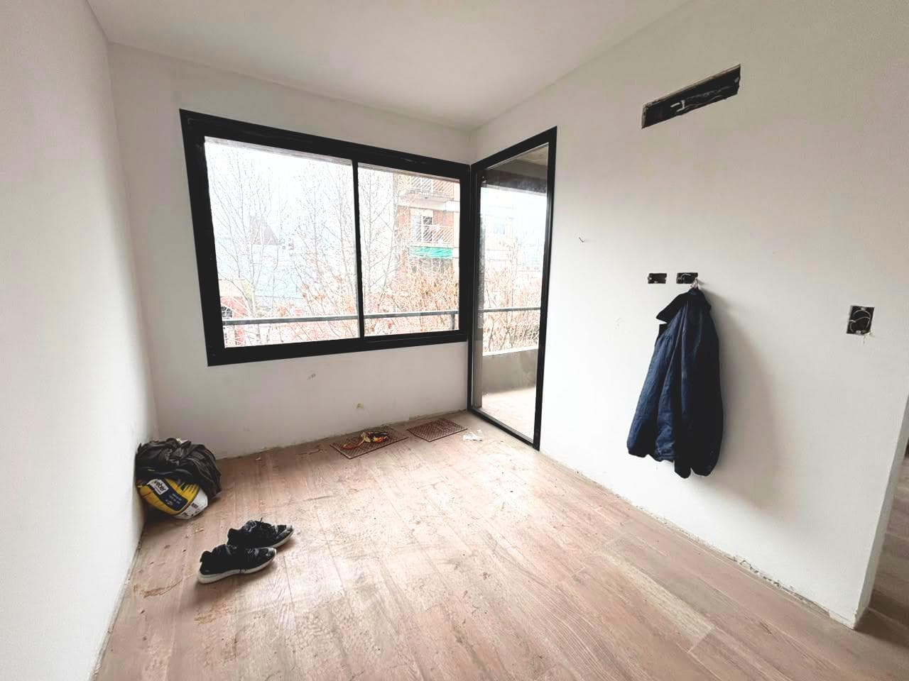 Two-room apartment in Villa Crespo with a balcony terrace and a half-bath