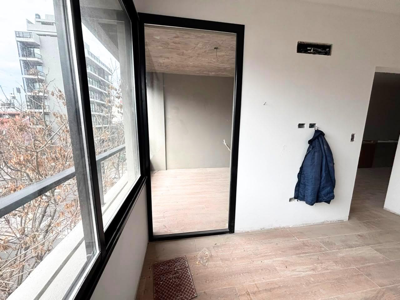 Two-room apartment in Villa Crespo with a balcony terrace and a half-bath