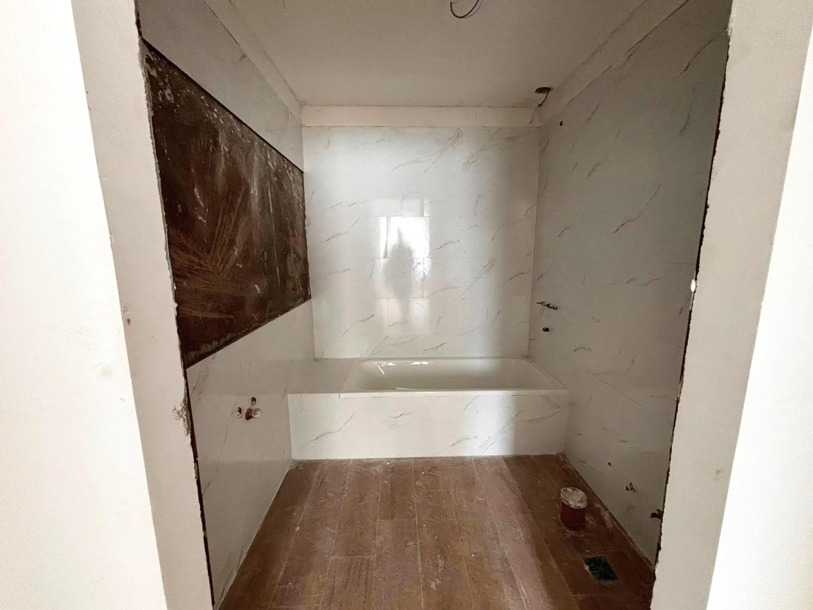 Two-room apartment with a balcony/terrace and a half-bath