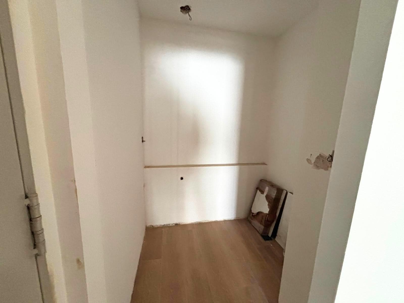 Two-room apartment with a balcony/terrace and a half-bath