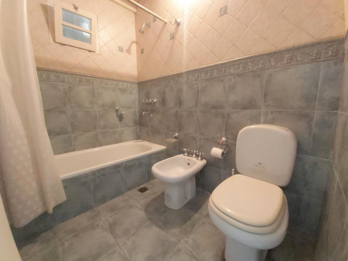 Beautiful property with a 3,000 m2 lot in the Parque Exaltación neighborhood