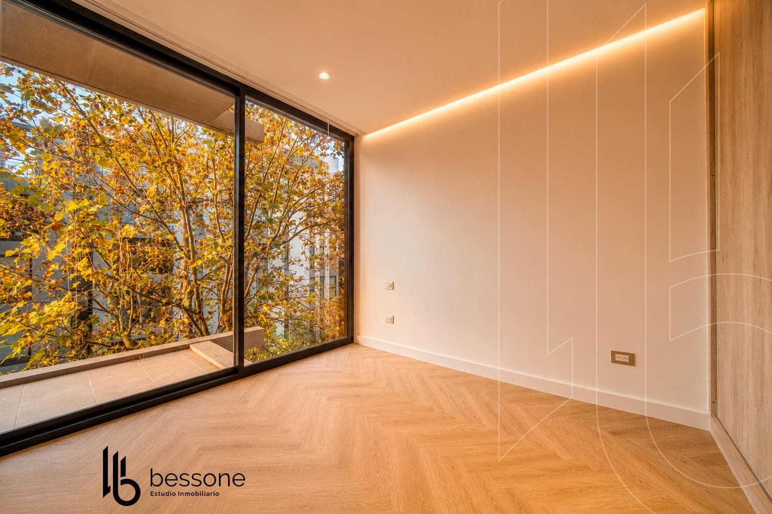 4-Room Apartment at Guemes Residencial
