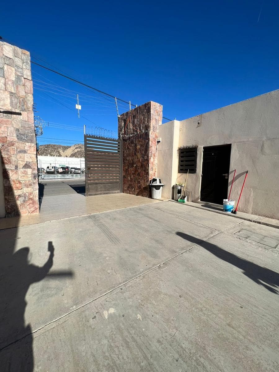 Land for rent with an office in the Palo Verde neighborhood of Hermosillo, Sonora.