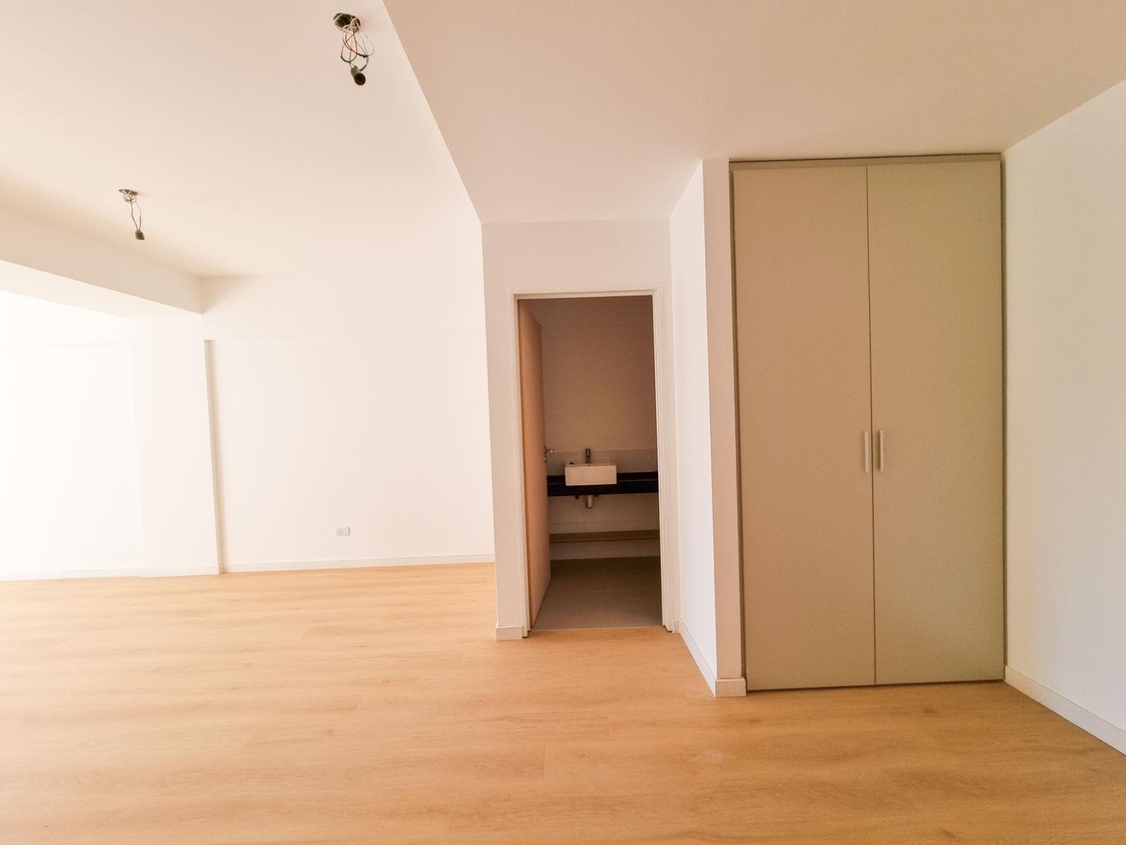 4-room apartment in Almagro for sale