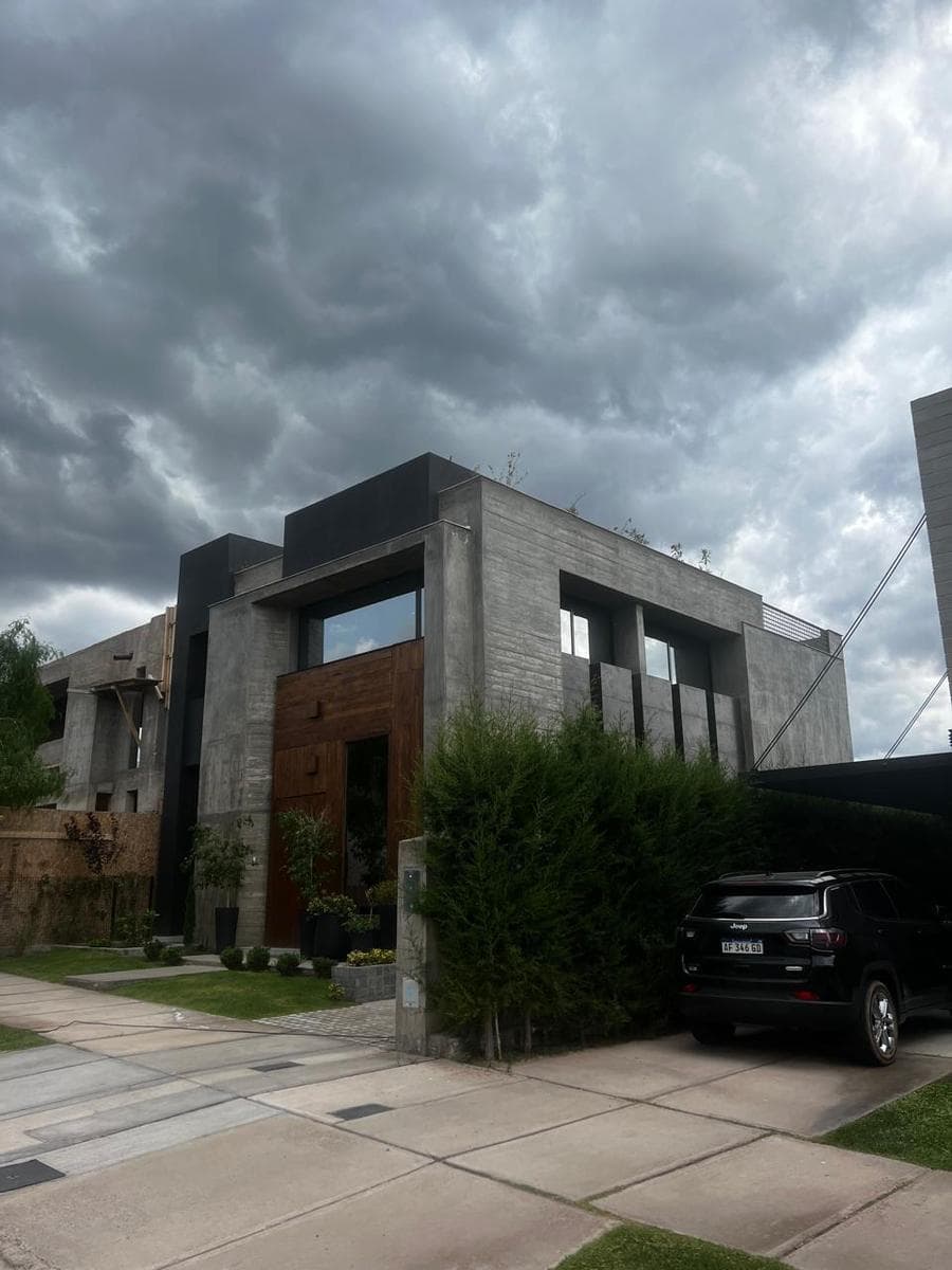 Casa en Barrio Dalvian
