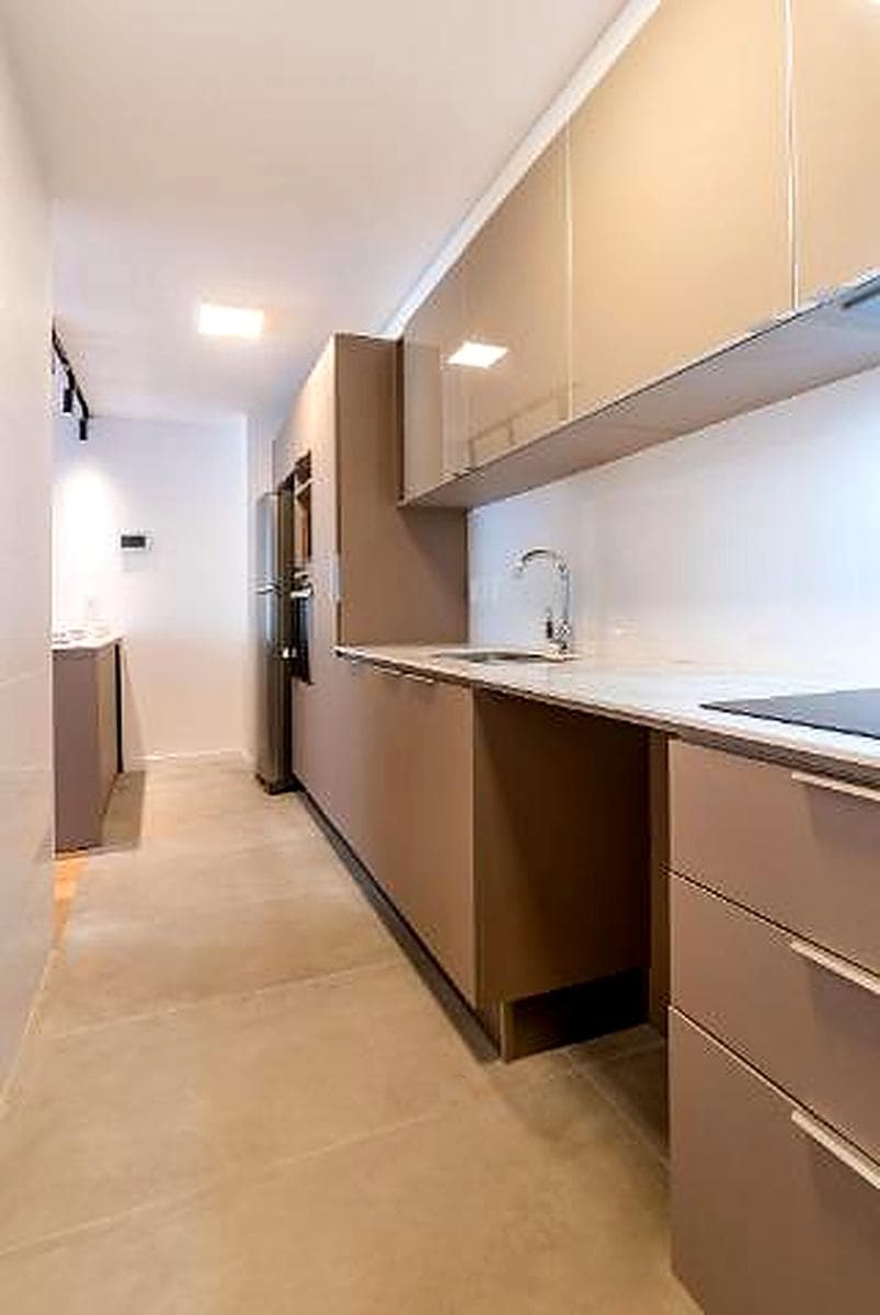 One-bedroom apartment for sale, currently rented, with a patio in Malvin.