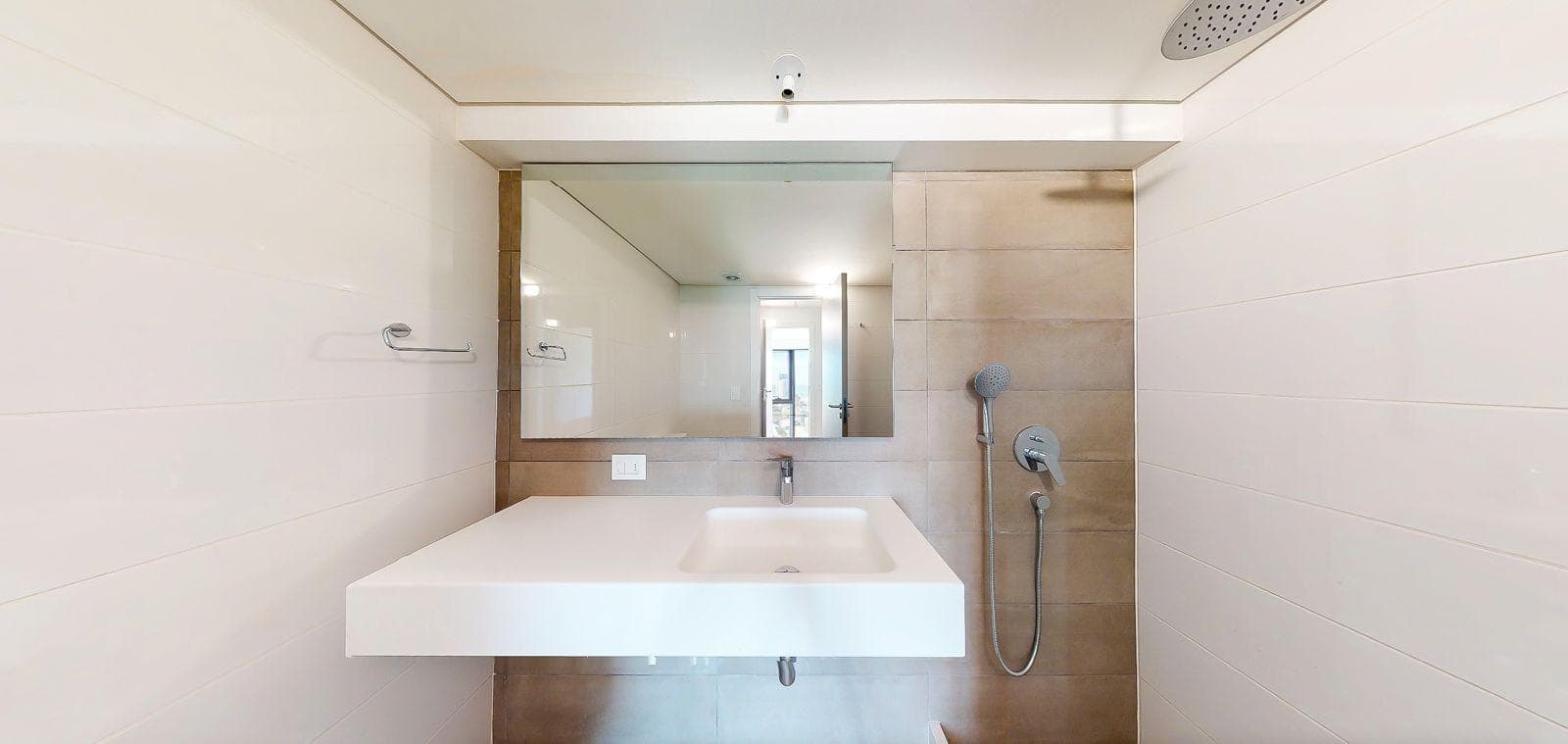 For Sale or Rent—One-Bedroom Apartment with Garden in Malvin—