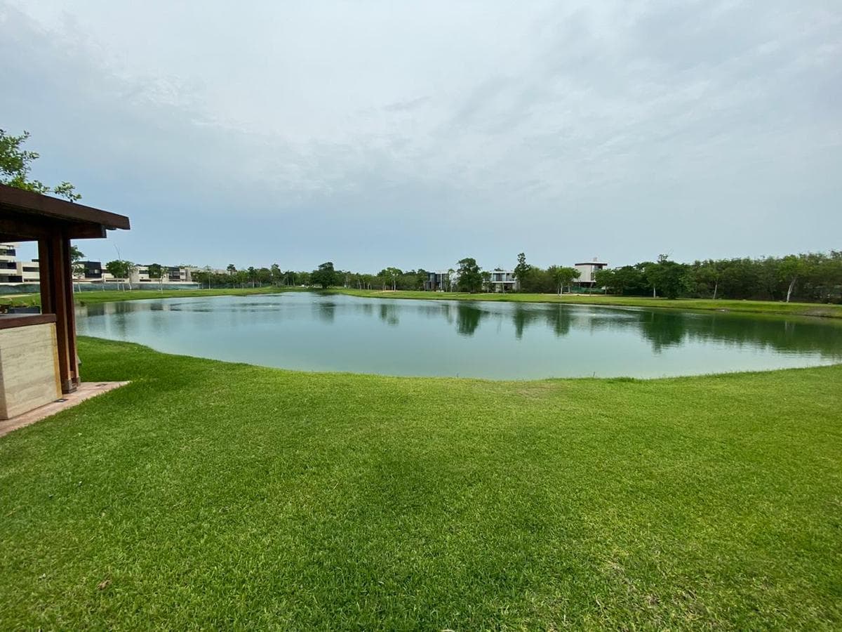 Land for sale on PRIVADA CABO NORTE, next to Plaza La Isla in Temozón Norte, Mérida, Yucatán