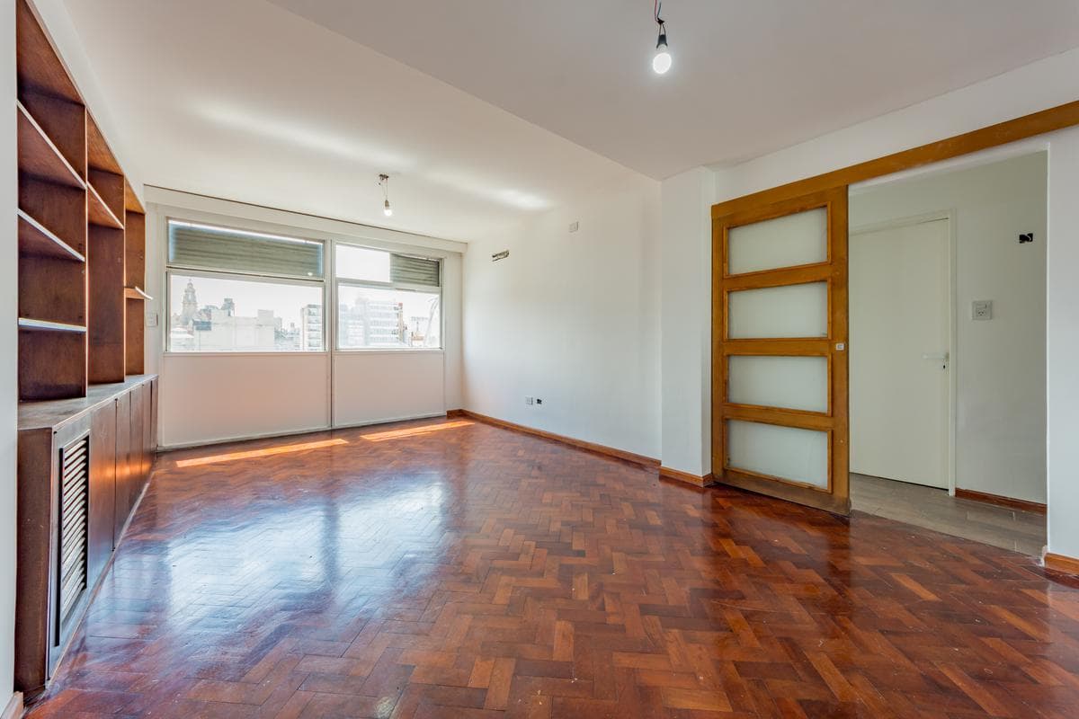 FOR SALE - Renovated Apartment - 2 Bedrooms - 2 Bathrooms - Downtown, Rosario