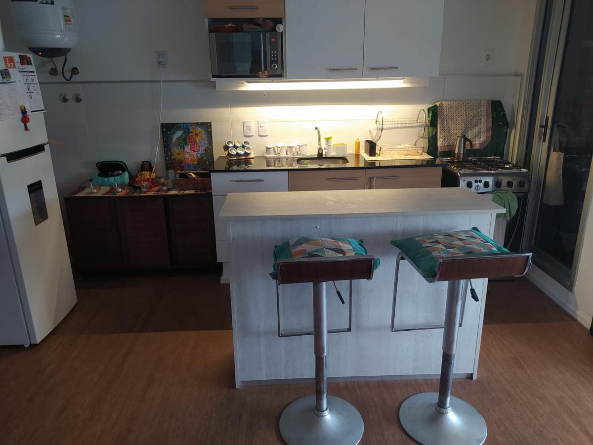 One-bedroom apartment, terrace, on a main avenue, building with amenities