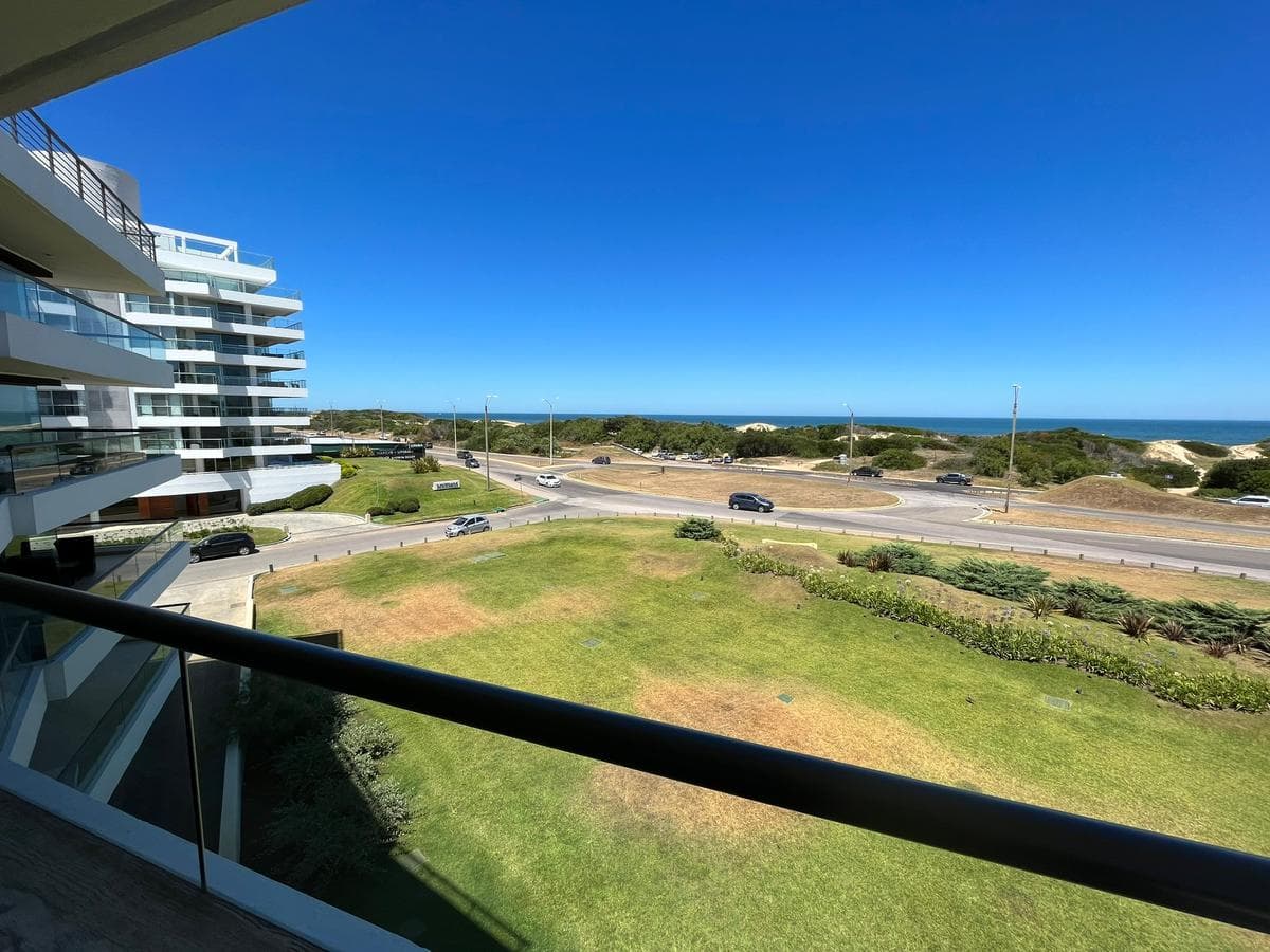 Punta del Este Apartment for Short-Term Rent at Blue Bird TM52814