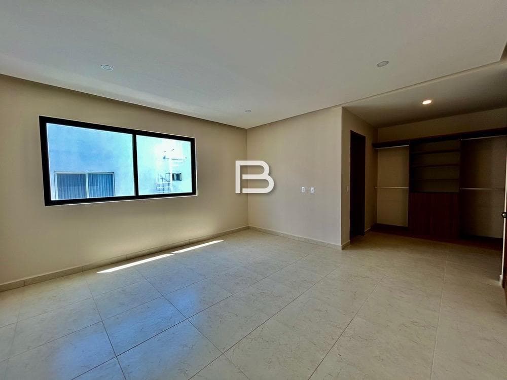 Brand-New House for Sale in a Tree-Lined Residential Neighborhood