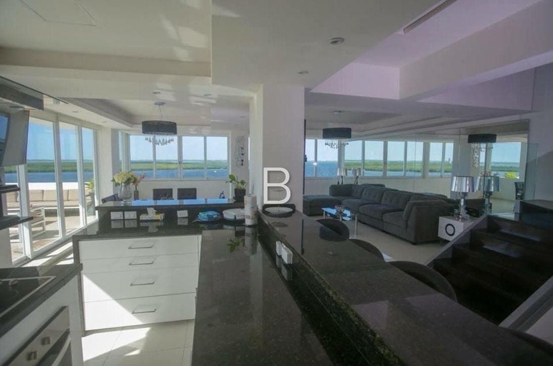 Penthouse in Cancún's Hotel Zone for Sale