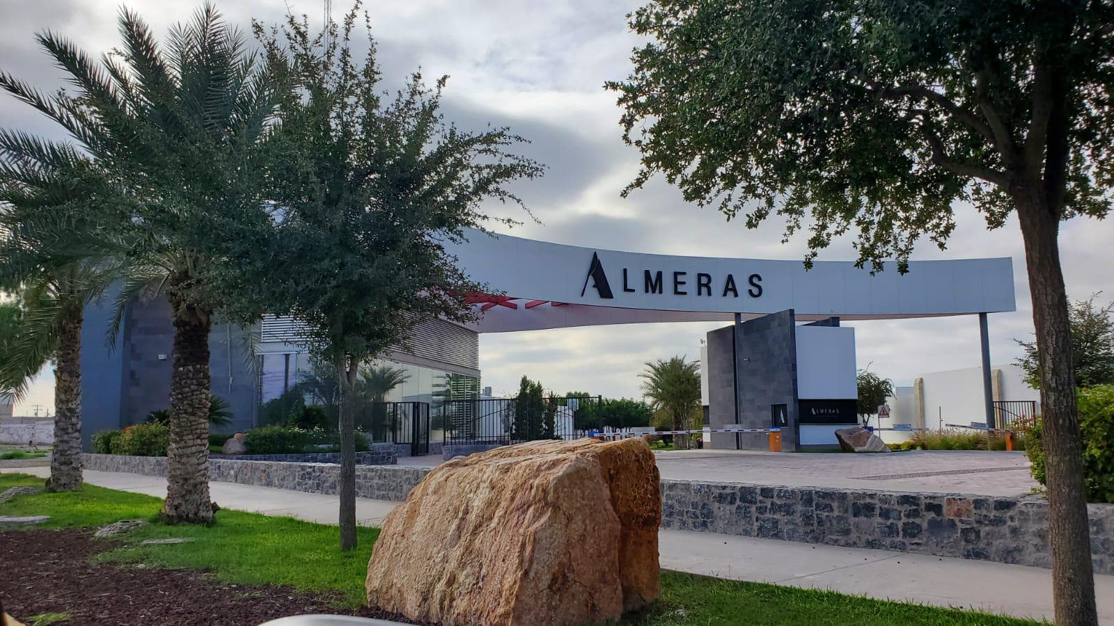 House for Sale in the Almera Torreon Residential Complex