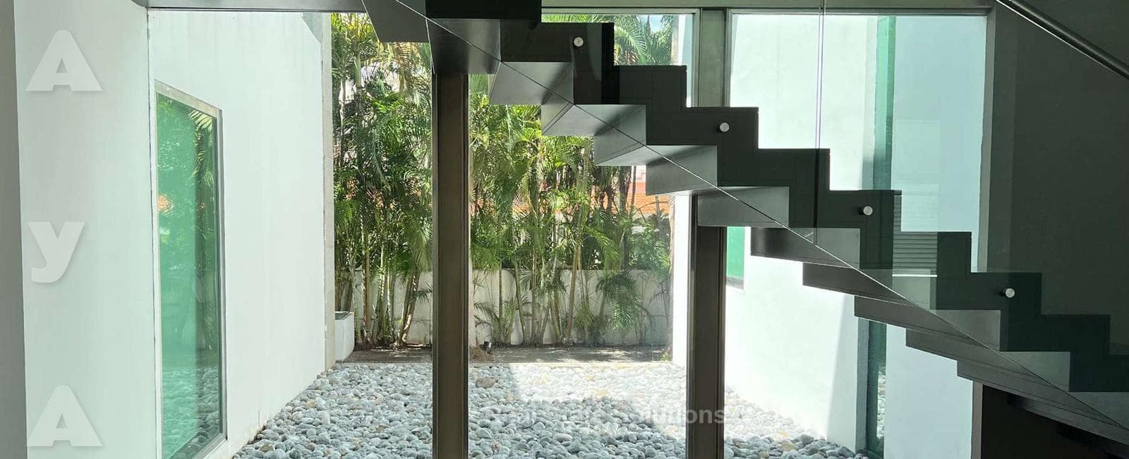 House for Sale, 5 Bedrooms, Lagoon View, Jacuzzi, Pool, Isla Dorada, Cancun.