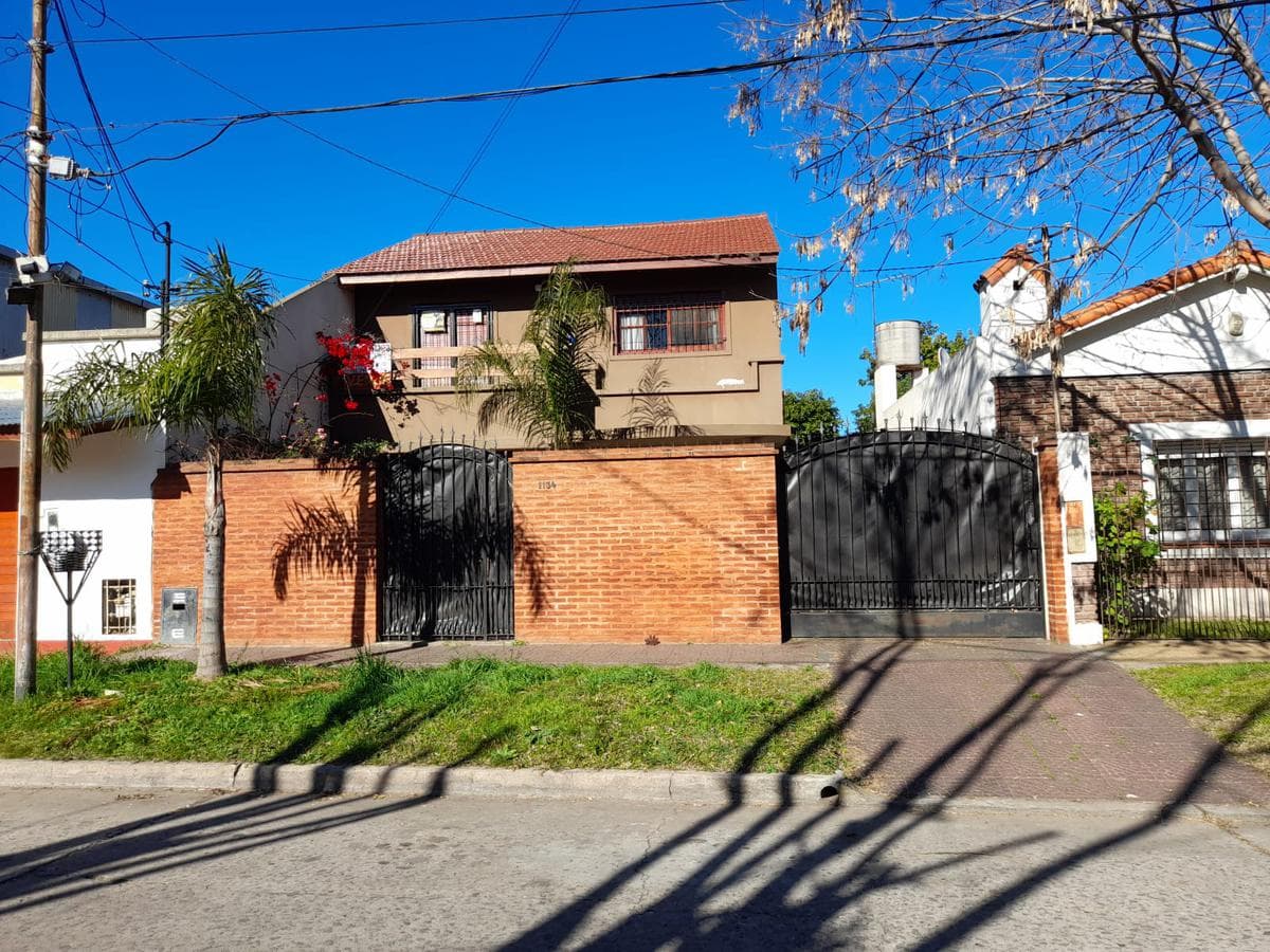 4-BEDROOM APARTMENT FOR SALE IN DON BOSCO WITH A PATIO AND POOL