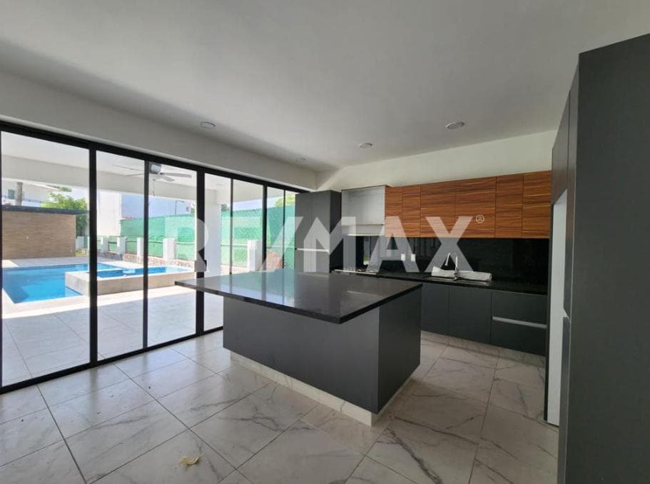 House for Sale in Morelos, Lomas de Cocoyoc Subdivision