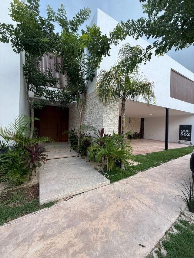 El Origen Residential Complex in Xcanatun