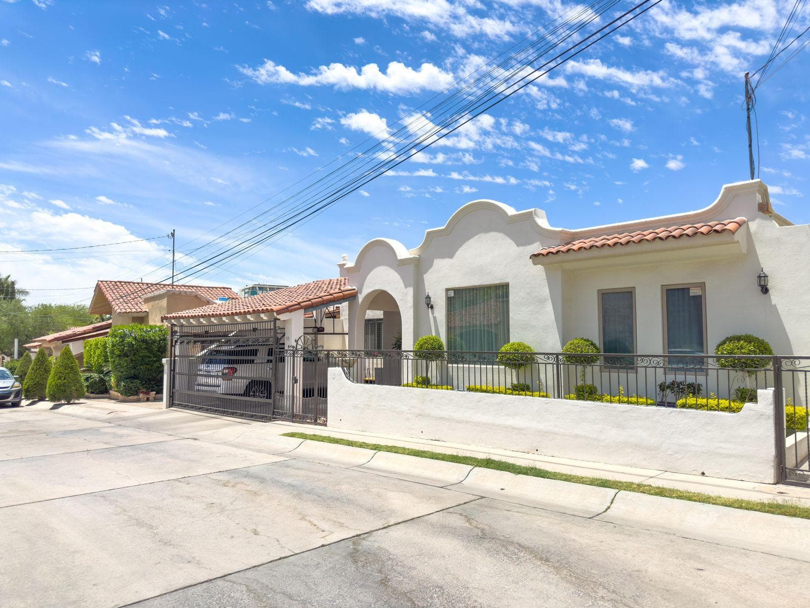 Single-story house for sale in La Paloma Residencial, Section III. North on Morelos Boulevard