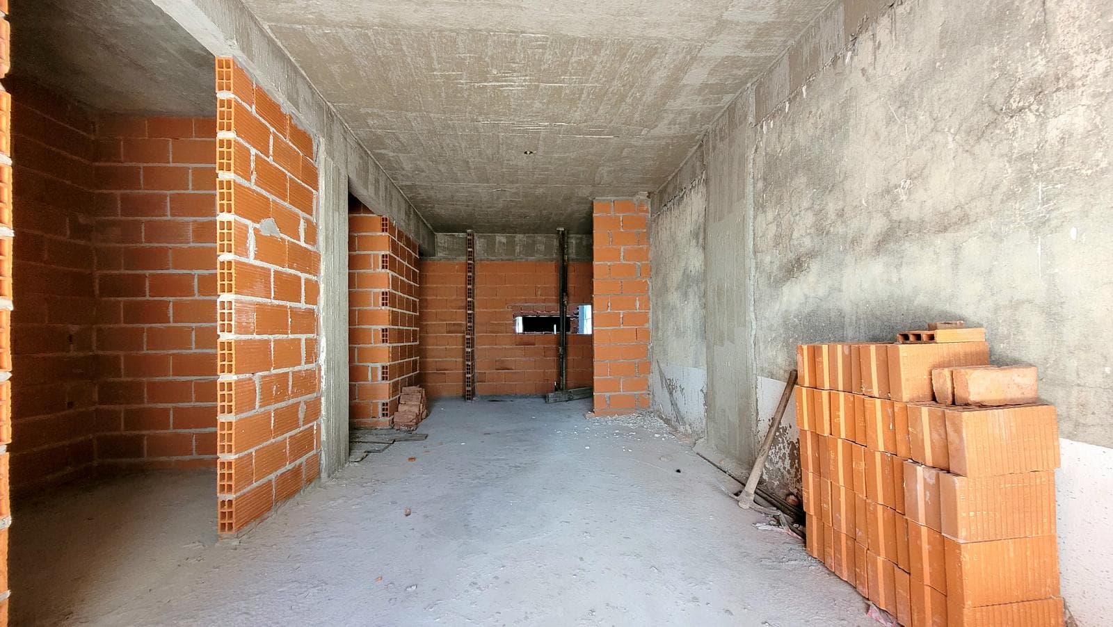 Studio apartment in Almagro - for sale