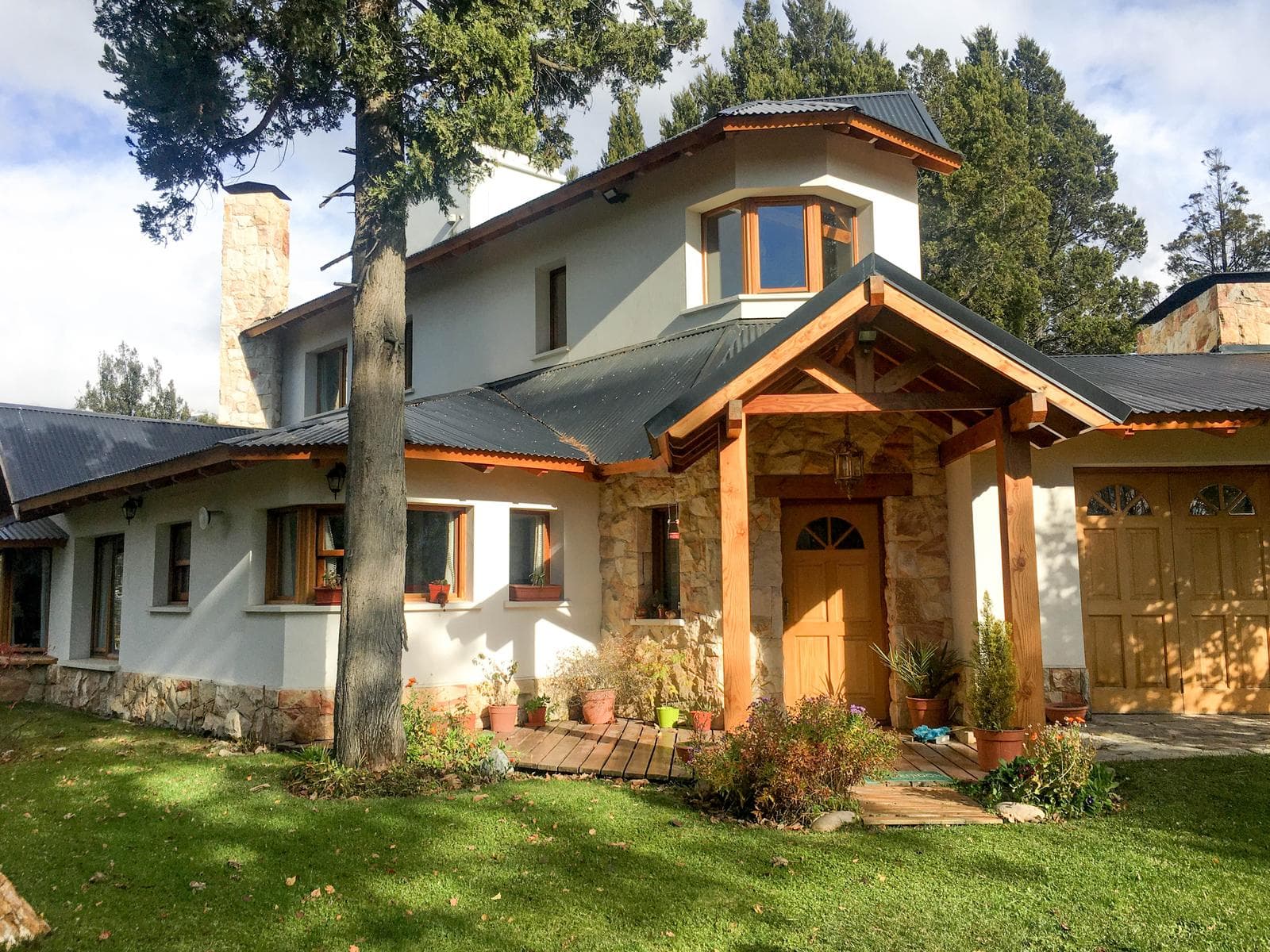 House for Sale in the Pájaro Azul Neighborhood - Bariloche