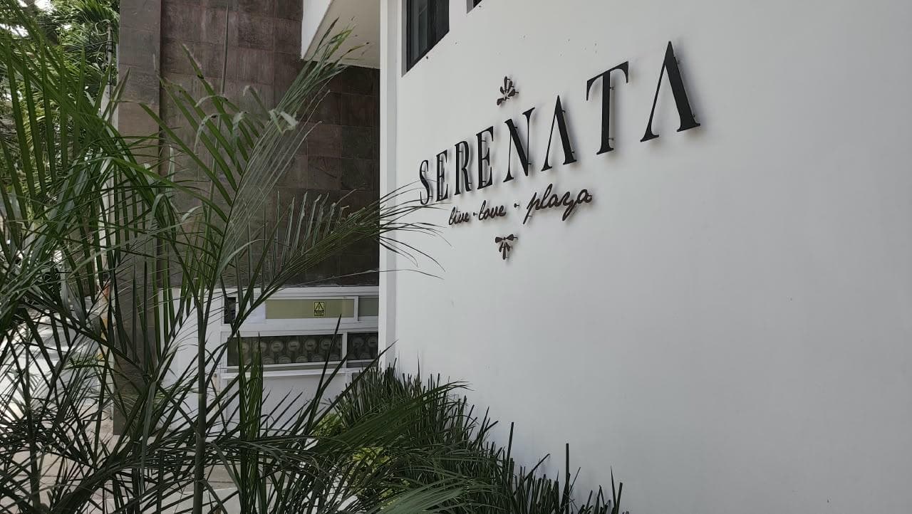 FURNISHED 2-BEDROOM APARTMENT FOR SALE IN PLAYA DEL CARMEN NEAR THE BEACH