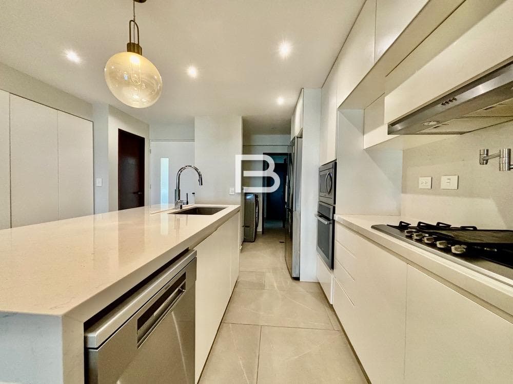 Isla Dorada: Unfurnished House for Rent